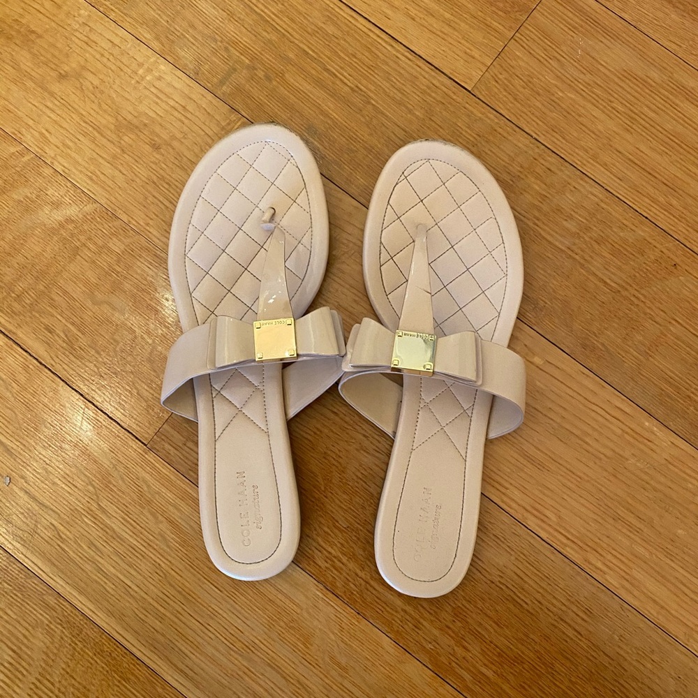 Cole Haan signature Sandals with bow size 10.5 B